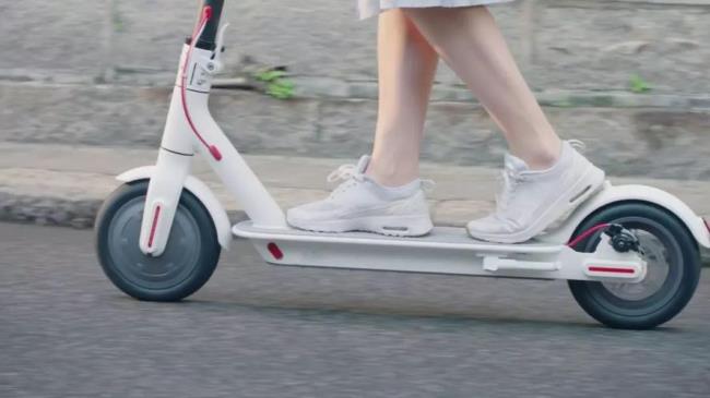 电动滑板车容易摔跤吗
