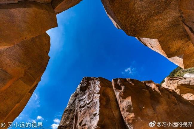 无限风光在险峰全诗朗诵