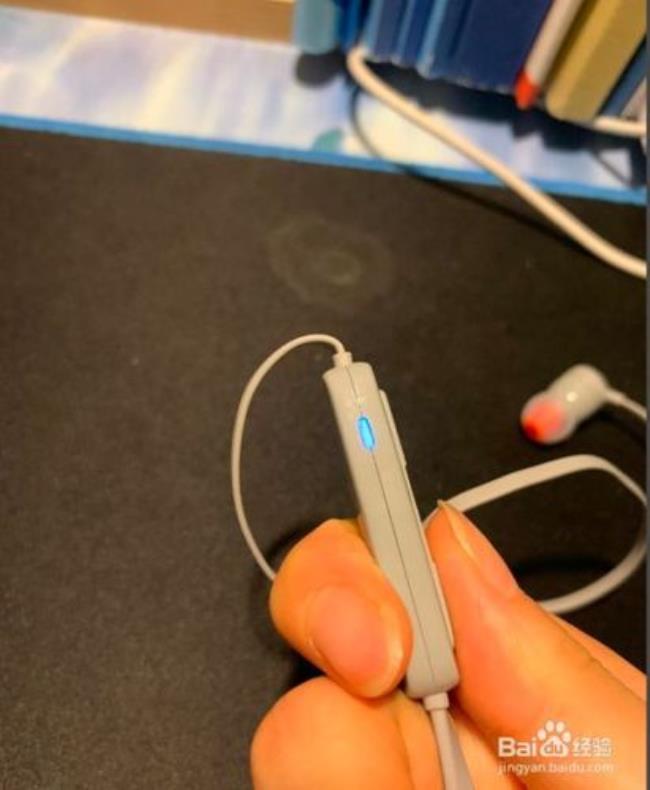 为啥蓝牙耳机连接以后还是外放