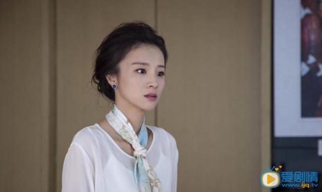 许栩是薄靳言的徒弟吗