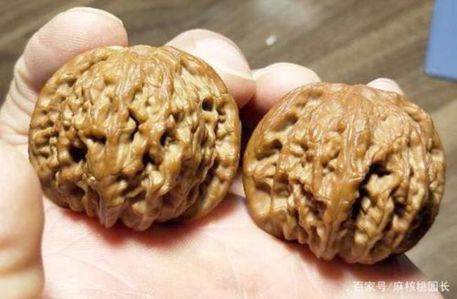 乾隆给文玩核桃提的诗