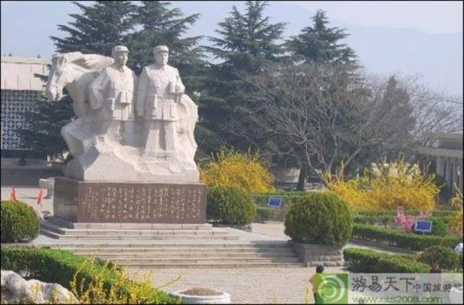 孟良崮战役石碑来历