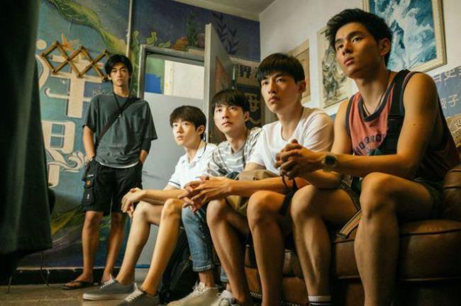 五个扑水的少年男主多高