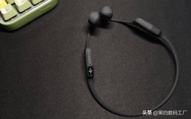 为什么蓝牙耳机一格声音都很大