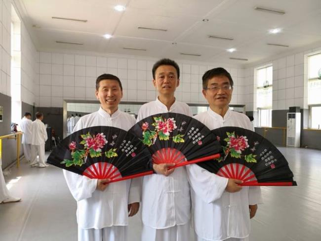 太极莲花扇共多少式