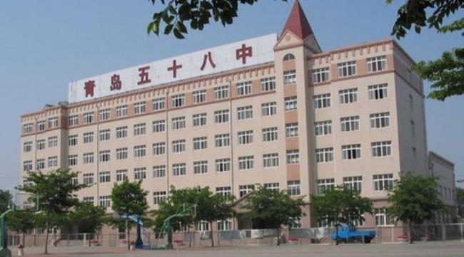 胶南六中寄宿吗