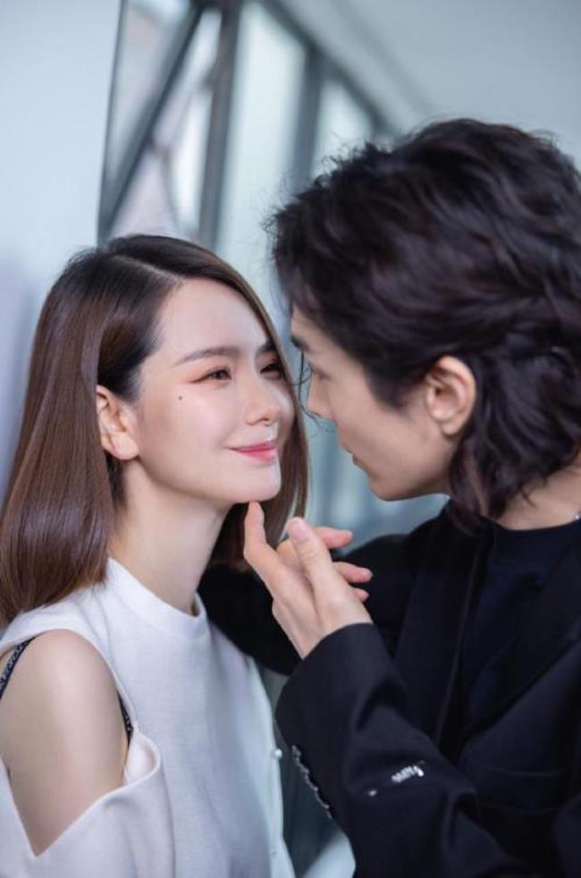 戚薇什么时候怀孕的