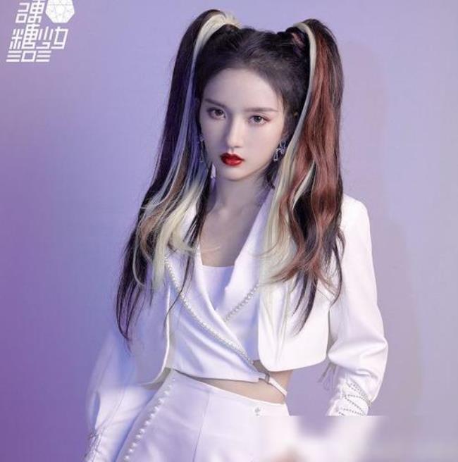 为什么张艺凡不扎双马尾