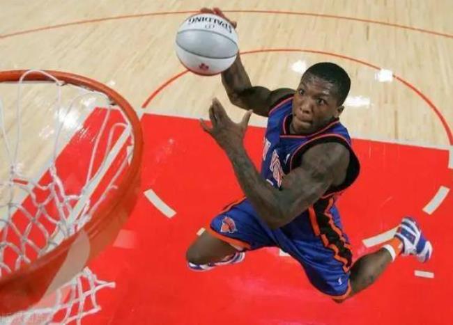 NBA胯下灌篮是谁创造的