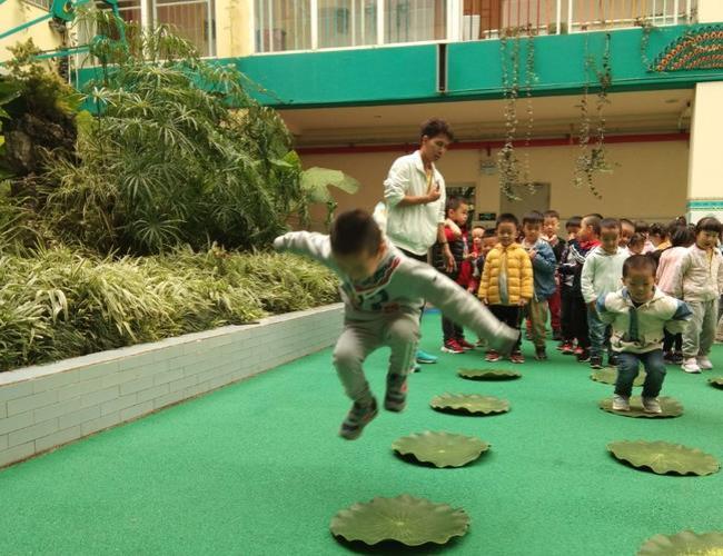 6只小青蛙过河怎么跳