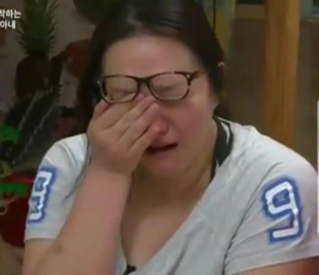 女生如何把自己弄哭