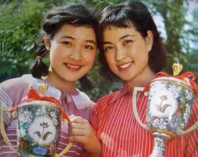 陈冲和李小璐什么关系