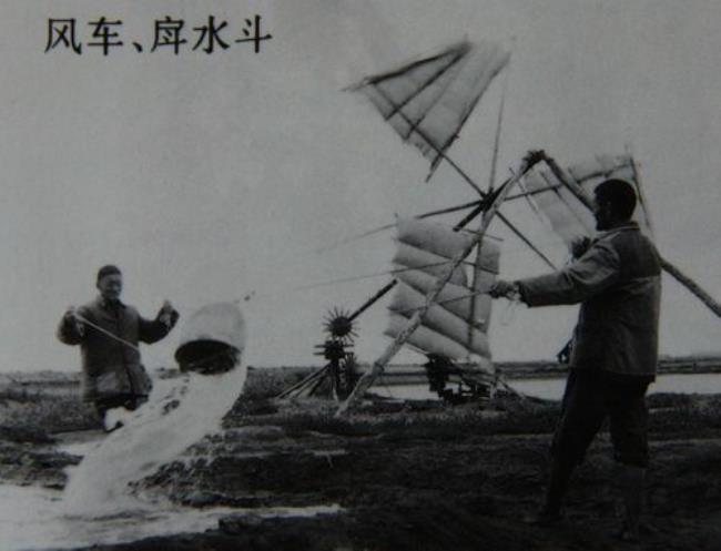 灰色的蓬帆作者