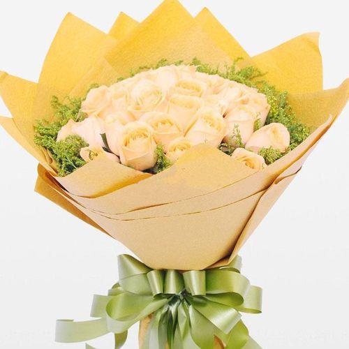 12朵玫瑰5朵百合代表什么