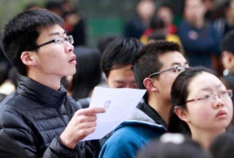 研究生留校做辅导员有前途吗