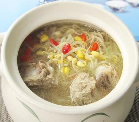 排骨汤放什么食材炖最好