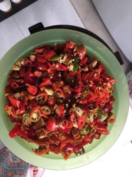 东北大缸腌咸辣椒的做法