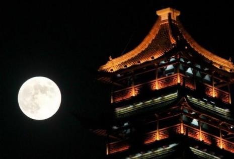 中秋节月亮象征的含义一句话