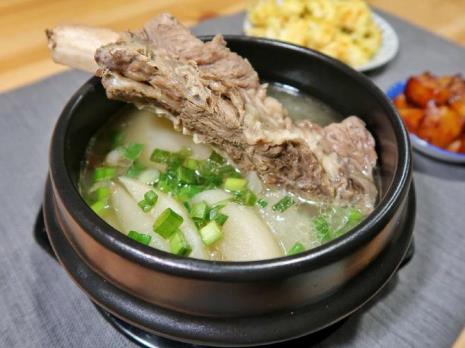牛骨头羊骨头一起炖好吃吗