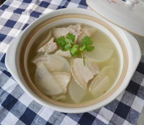 牛蹄筋萝卜汤流食做法