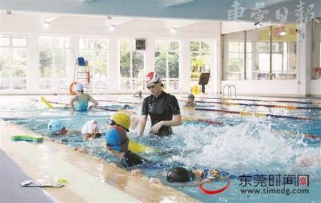 为什么成人游泳一定要私教