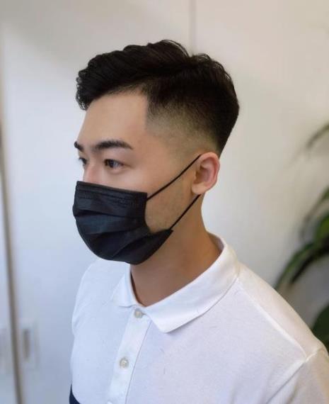 25岁男生什么发型要成熟点