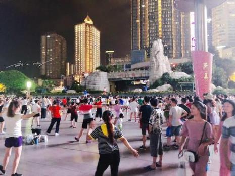 重庆市的广场有几个