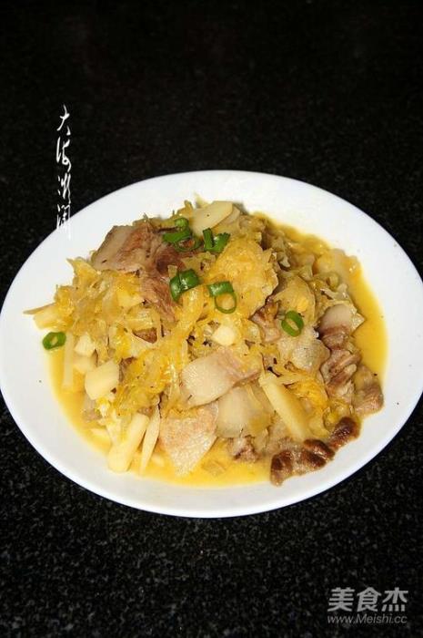 酸菜蒸五花肉的做法云南