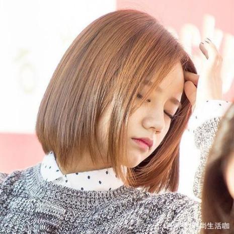 方形脸适合染什么颜色的
