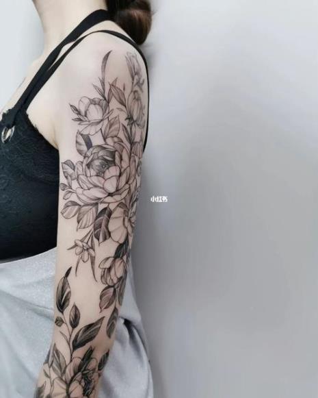 纹了素花怎么改花臂