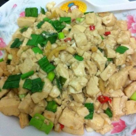 霉豆腐拌蒜苗的做法