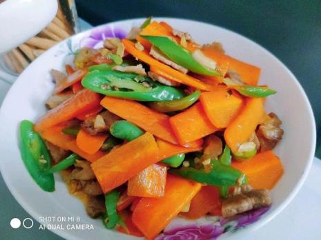 100g胡萝卜炒肉有多少