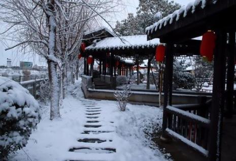描写瑞雪兆丰年的诗句