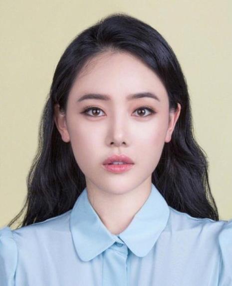 拍证件照不能穿什么颜色的衣服