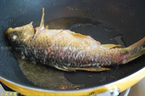 红烧鲤鱼的家常做法阿虎