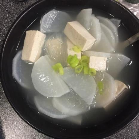 白萝卜豆腐肉丝汤的做法