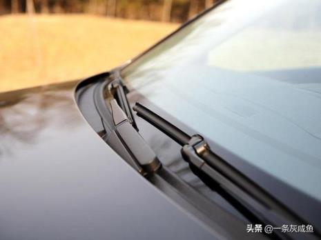 如何调整雨刷角度