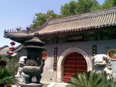 北京西站附近有哪些寺庙