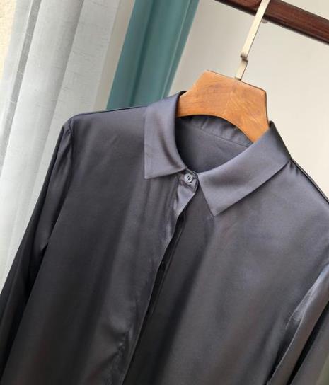 真丝衣服遇水会便硬么