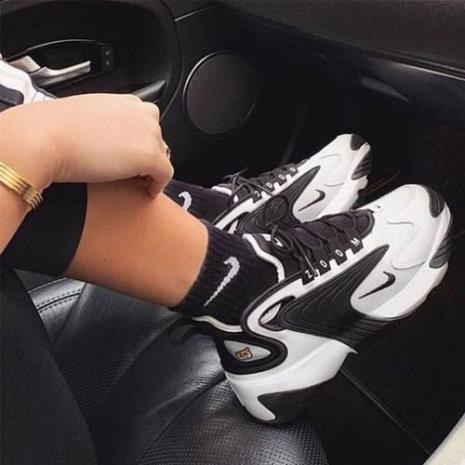 nike zoom2k黑白熊猫是跑鞋吗