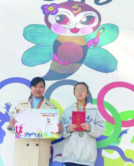 小蜜蜂跟妈妈学会了什么