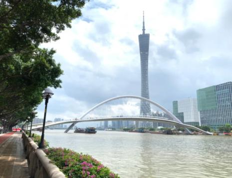 广州小蛮腰旁边的桥叫什么