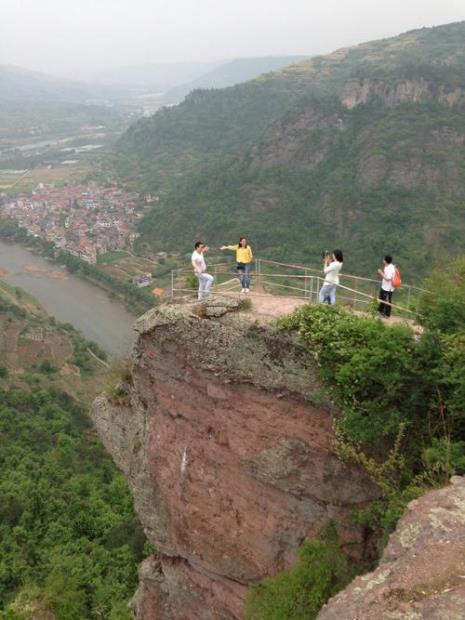 新昌穿岩十九峰怎么去