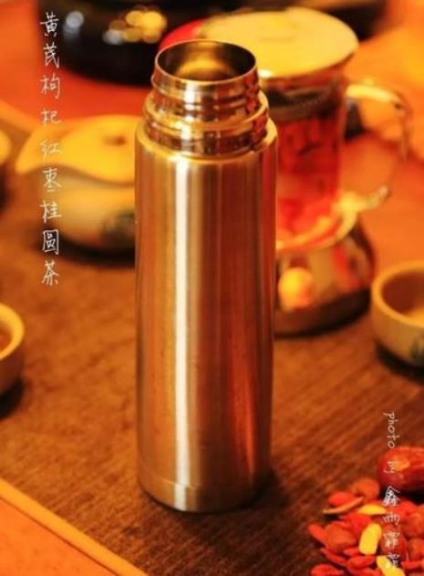 保温杯泡红枣枸杞茶好不好