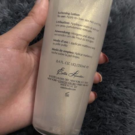 雅诗兰黛白金水怎样辨别真假