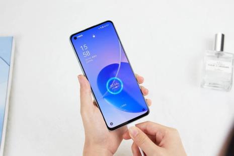OPPO reno 6如何在桌面新建文件夹