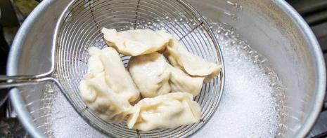 煮水饺要放盐吗