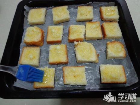 如何在家用烤箱做面包