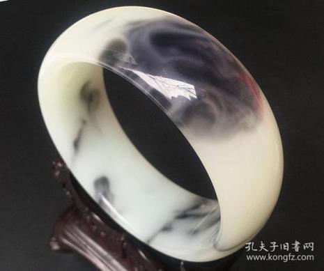 和田玉青花手镯值不值得买