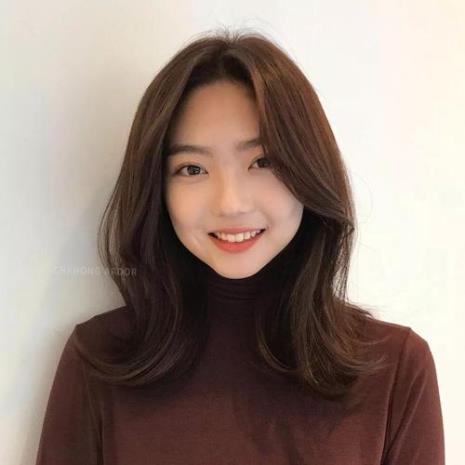 鹅蛋脸适合法式刘海吗学生